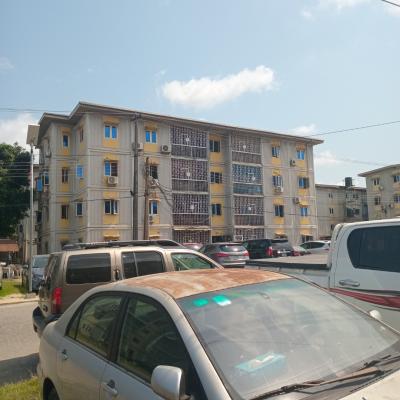 4 Bedroom Flat, Glover Road, Adekunle, Yaba, Lagos, Flat / Apartment for Sale