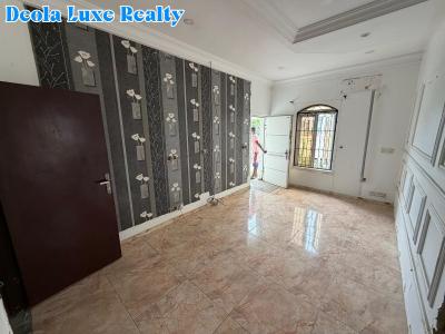 a Nice and Spacious 1 Bedrooms Fully Serviced Apartment with Balcony, Off Admiralty Way, Lekki Phase 1, Lekki, Lagos, Mini Flat (room and Parlour) for Rent