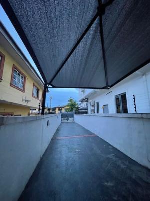 Luxury Master Bedroom with a Private Kitchen, Lekki County Estate, Lekki, Lagos, Self Contain (single Rooms) for Rent