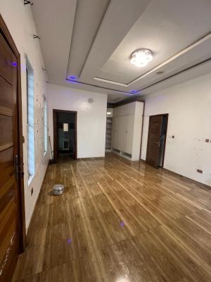 Masters Bedroom with Balcony and Jacuzzi, Chevy View Estate, Chevron, Lekki, Lagos, Self Contain (single Rooms) for Rent