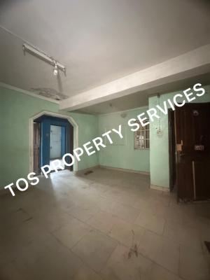 2 Bedroom Apartment ( Upstairs), Bornoway/olonode Street, Alagomeji, Yaba, Lagos, Flat / Apartment for Rent