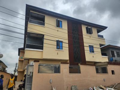 Spacious and Decent Room Self Contain, Gbagada Extension Shomolu, Pedro, Gbagada, Lagos, Self Contain (single Rooms) for Rent