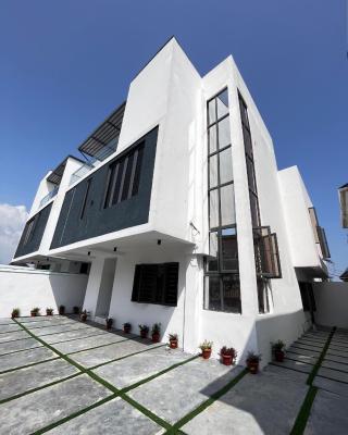 Lovely 4 Bedroom Semi Detached Duplex with Bq, Ologolo, Lekki, Lagos, Semi-detached Duplex for Sale