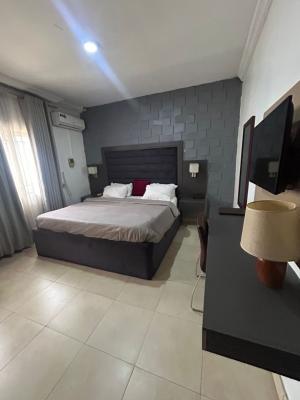 Fully Furnished 2 Bed #lekki Phase 0ne, Off Admiralty Road, Lekki Phase 1, Lekki, Lagos, Flat / Apartment for Rent