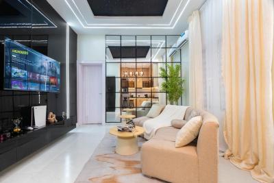 Luxury 2 Bedroom Apartment with a Private Cinema, Snooker Board, Swimm, Lekki Phase 1, Lekki, Lagos, Flat / Apartment Short Let