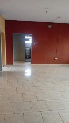 3-bedroom Flat, Shomolu, Lagos, Flat / Apartment for Rent