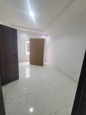 Newly Built 2 Bedroom Pentfloor Apartment, Lekki Phase 1, Lekki, Lagos, Flat / Apartment for Rent