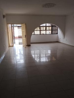 Three Bedroom Flat, Lekki Phase 1, Lekki, Lagos, Flat / Apartment for Rent
