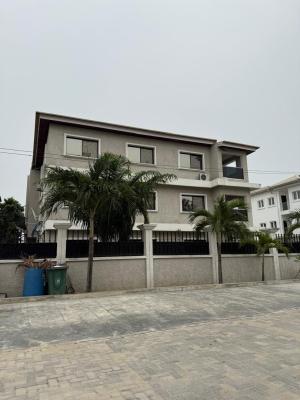 Massive 4 Bedroom Flat with Bq, Lekki Phase 1, Lekki, Lagos, Flat / Apartment for Rent