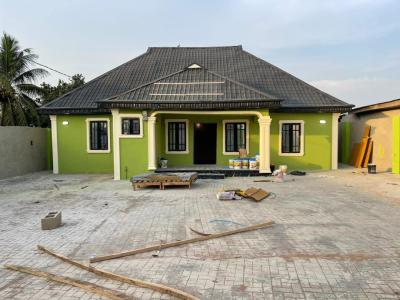 Standard Three Bedroom Bungalow with Large Dining Area and Two Shops F, Ijako Sango Area of Ogun State Just 15mins Drive to Lagos State👌*, Sango Ota, Ogun, Detached Bungalow for Sale