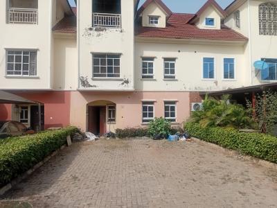 Distress House for Sell Five Bedrooms Duplex with Bq in an Estate, Gaduwa, Gaduwa, Abuja, Semi-detached Duplex for Sale