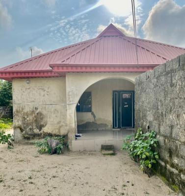 3 Bedroom & 2 Bedroom Ensuite Apartments, Okuju Imeke, Aradagun Bustop, Lagos/badagry Express Way, Aradagun, Badagry, Lagos, Block of Flats for Sale