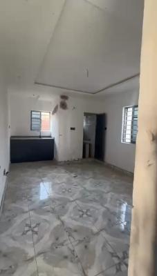 Roomself Contained, Pedro Road, Shomolu, Lagos, Flat / Apartment for Rent