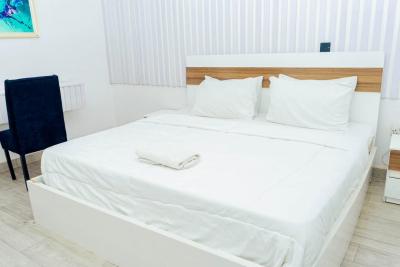 Well Maintained 3-bedroom Apartment, Lekki Phase 1, Lekki, Lagos, Lekki Phase 1, Lekki, Lagos, House for Rent