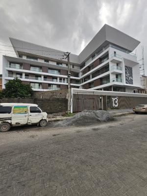 Exclusive 4 Bedroom Maisonette, Lekki Phase 1, Lekki, Lagos, Flat / Apartment for Sale