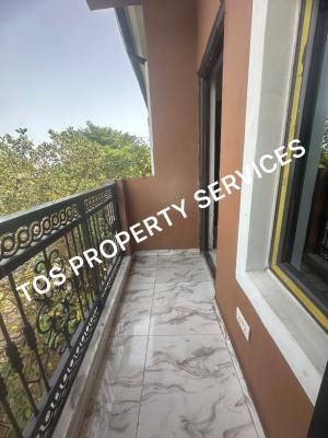 2 Bedroom Flat with Very Big Rooms, Off Herbert Macaulay Way, Yaba, Lagos, Flat / Apartment for Rent