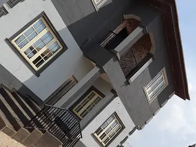 Hotel Cum Hostel — Ogunbado, Iseyin, Oyo
