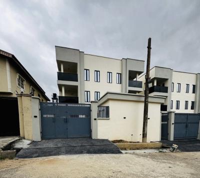 4 Bedroom Semi Detached Duplex with Bq, Gra Phase 1, Magodo, Lagos, Semi-detached Duplex for Sale