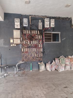 Three Bedroom Apartment with a Bq, Alagomeji, Alagomeji, Yaba, Lagos, Flat / Apartment for Sale