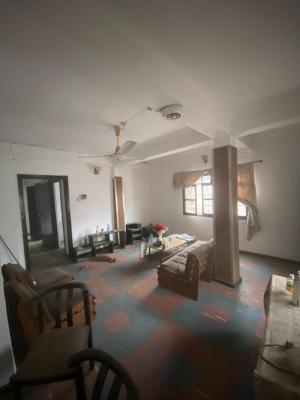 2 Bedroom Apartment, Off Tejuosho Road, Surulere, Lagos, Flat / Apartment for Rent