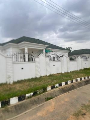 4-bedroom Bungalow with 1-bedroom Bq and 2 Rooms Guest Challet, Gwarinpa, Abuja, Detached Bungalow for Rent