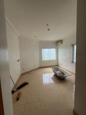 Well-maintained 3-bedroom Apartment + Bq, Banana Island, Ikoyi, Lagos, Flat / Apartment for Rent