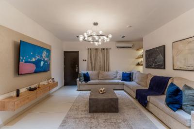 Luxury 2 Bedrooms Apartment, No. 14, Olori Muyibat Oyefusi Street, Lekki Phase 1, Lekki, Lagos, Flat / Apartment Short Let