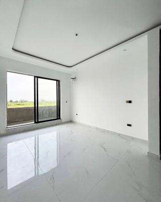 Luxurious 2 Bedroom, Lekki Phase 1, Lekki, Lagos, Flat / Apartment for Sale