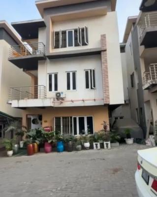 4-bedrooms Terrace with Bq, Guzape District, Abuja, Terraced Duplex for Sale