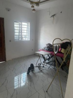 Flatmate Needed in a 2 Bedroom Shared Flat, Okun-ajah, Ajah, Lagos, Flat / Apartment for Rent