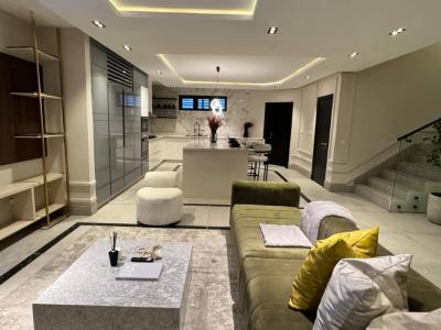 Massive Beautiful 4 Bedroom Duplex, Lekki Phase 1, Lekki, Lagos, Flat / Apartment Short Let