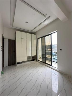 Lovely 3 Bedroom Apartment with Pool, Lekki Phase 1, Lekki, Lagos, Flat / Apartment for Sale