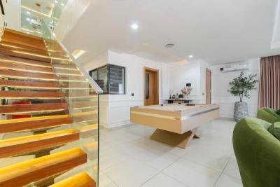 3 Bedroom Masionette Apartment, Lekki Phase 1, Lekki, Lagos, Flat / Apartment Short Let