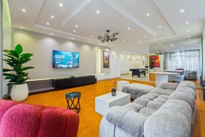 Brand New 2 Bedroom Penthouse Apartment with Ps5, Cinema and Swimming, Lekki Phase 1, Lekki, Lagos, Flat / Apartment Short Let