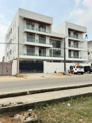 Sophisticated 2 Bedroom Apartment Rooftop Pool, Elevator & Gym, Lekki Phase 1, Lekki, Lagos, Flat / Apartment for Sale