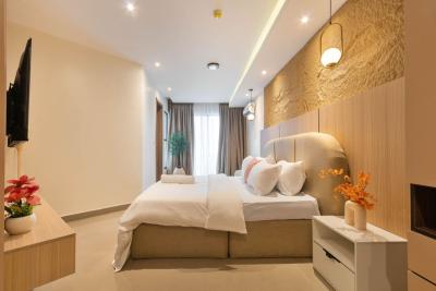 Well Furnished 2 Bedroom Serviced Apartment with Pool, Lekki Phase 1, Lekki, Lagos, Flat / Apartment for Rent