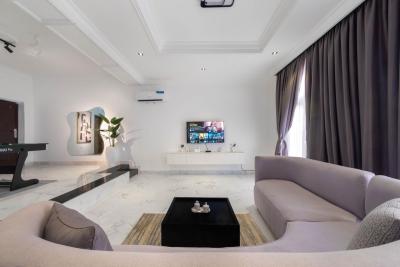 Luxury 1 Bedroom Apartment, Lekki Phase 1, Lekki, Lagos, Flat / Apartment Short Let