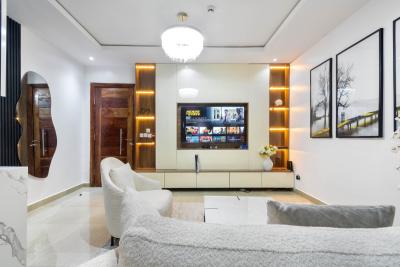 Luxury Waterfront 1-bedroom Apartment with Gym, Pool & Cinema, No 7 Admiralty Road Lekki Phase 1, Lekki Phase 1, Lekki, Lagos, Mini Flat (room and Parlour) Short Let
