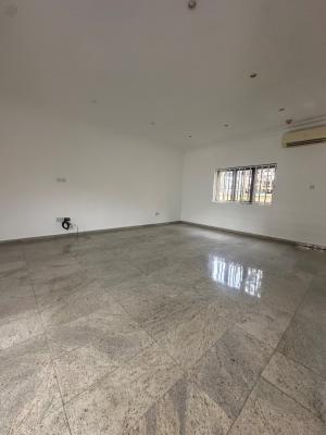 3 Bedroom Flat with Bq Available, Lekki Phase 1, Lekki, Lagos, Flat / Apartment for Rent