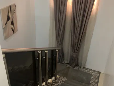 4 Bedrooms Bungalow