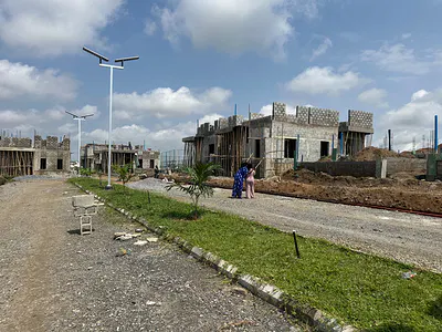 300SQM for 5 Bedrooms Terrace Duplex BQ Residential Land