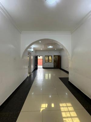 Well Maintained 2 Bedroom Apartment, Orchids, Lekki, Lagos, Flat / Apartment for Rent