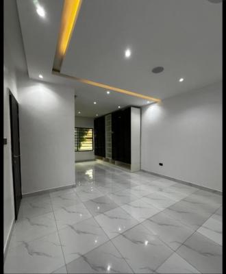 3 Bedroom Service Apartment, Lekki Phase 1, Lekki, Lagos, Flat / Apartment for Rent