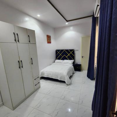 Furnished Semi Master Bedroom, Lekki County, Ikota, Lekki, Lagos, Flat / Apartment for Rent