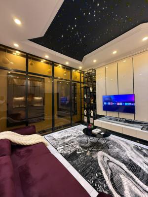 Luxe 1 Bedroom with Jacuzzi & Red-room, Chevron, Lekki, Lagos, Flat / Apartment Short Let