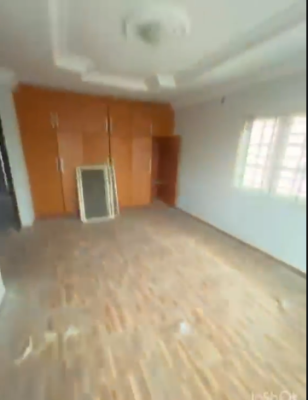 Semi Master Bedroom Upstairs, Ocean Bay Estate, Orchid Rd, Lekki Phase 2, Lekki, Lagos, Flat / Apartment for Rent