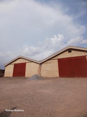 Warehouse Measuring 1,000sm, Podo, Ibadan, Oyo, Warehouse for Rent
