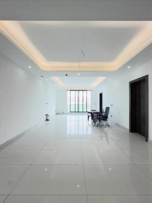 Serviced 2 Bedrooms Apartment with Gym, Lekki Phase 1, Lekki, Lagos, Flat / Apartment for Sale