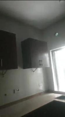 Lovely 3bedroom Flat, Off Adelabu Road, Surulere, Lagos, Flat / Apartment for Rent