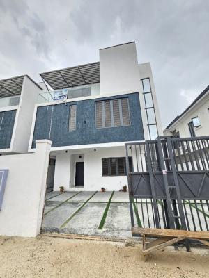 Well-built Luxury Spacious 4 Bedroom Fully Detached Duplex with Bq, Ologolo, Lekki, Lagos, Flat / Apartment for Sale